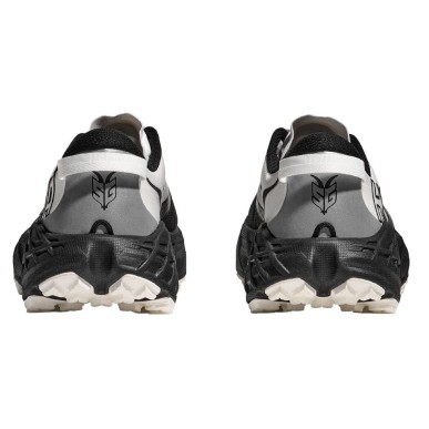 Hoka Speedgoat 7 black / white