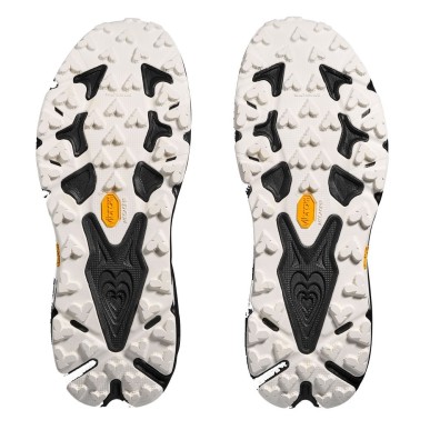 Hoka Speedgoat 7 black / white