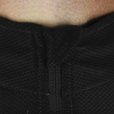 Vertical Technical Top Noir
