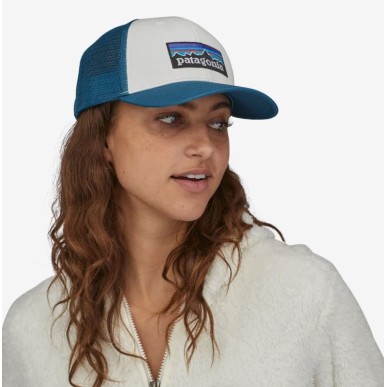Patagonia P-6 Logo Lopro Trucker Hat white / wavy Blue