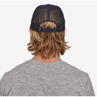 Patagonia P-6 Logo Trucker Hat navy blue