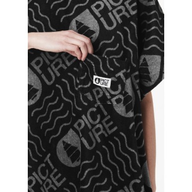 Picture Landsom Poncho black logo